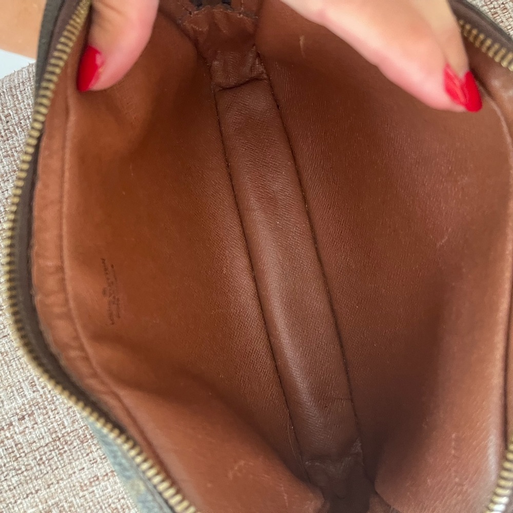 Vintage Louis Vuitton cross-body purse